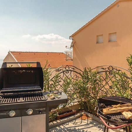 Awesome Apartment In Krvavica With Kitchen Exterior foto
